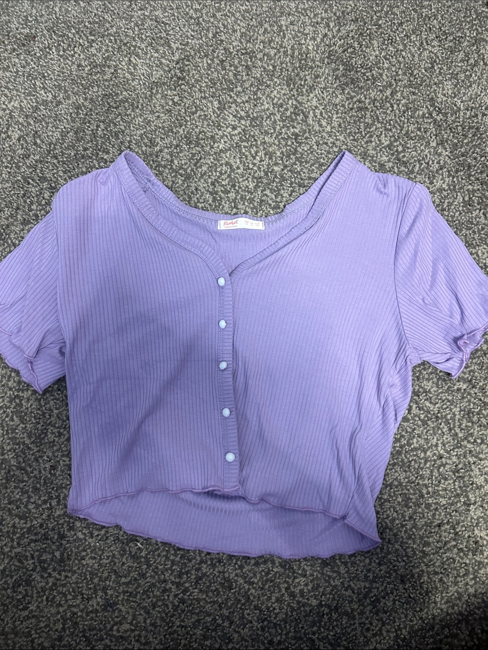 ROMWE Lilac Ribbed Button Crop Top